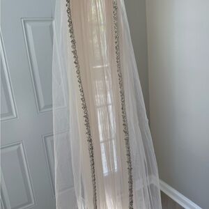 Ricca Sposa nude veil